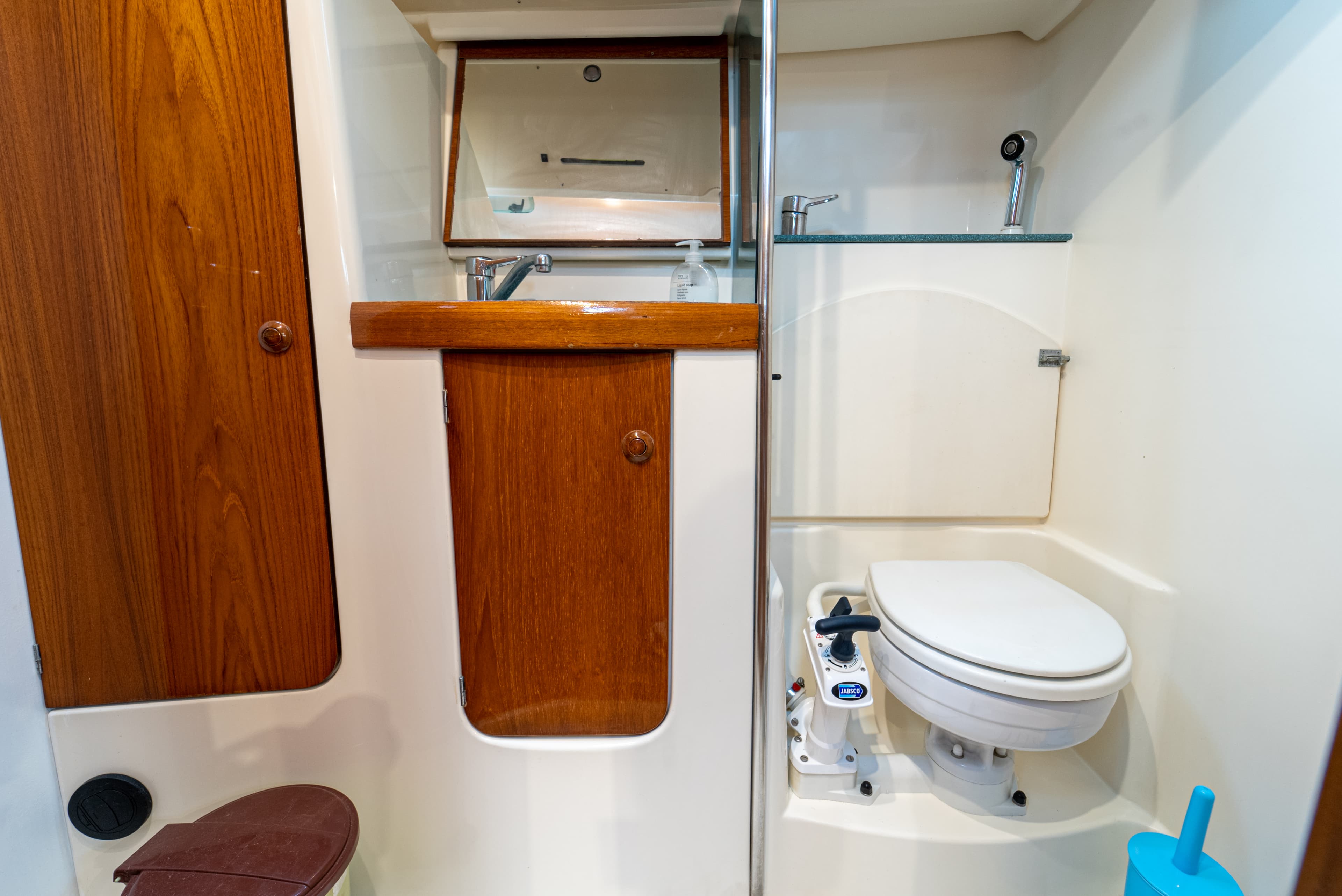 Sun Odyssey 43  - photo 16