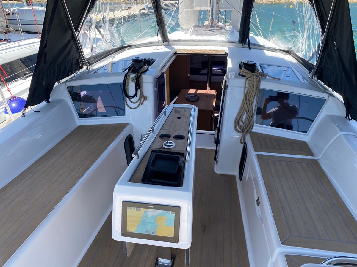 Dufour 360 Grand Large - photo 5