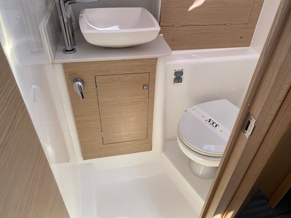 Dufour 390 Grand Large - photo 22