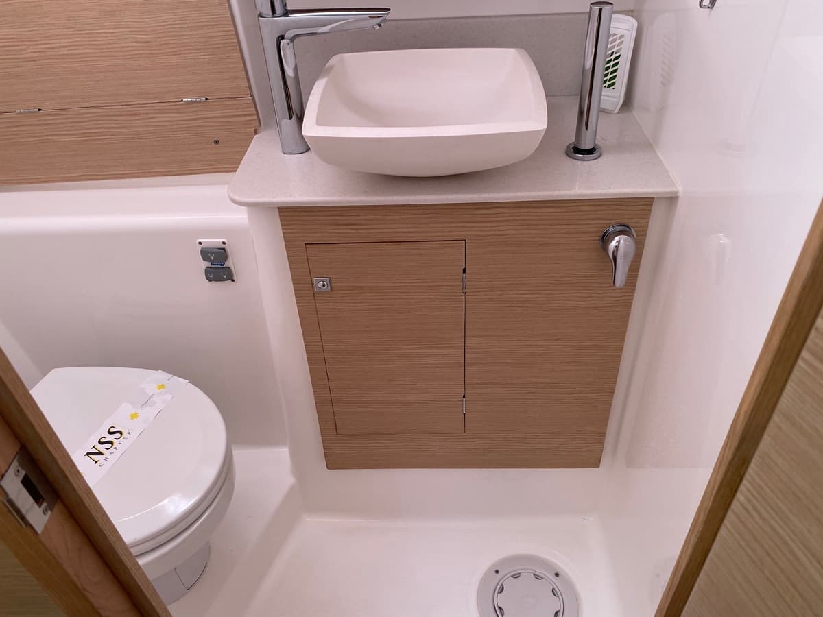 Dufour 390 Grand Large - photo 6