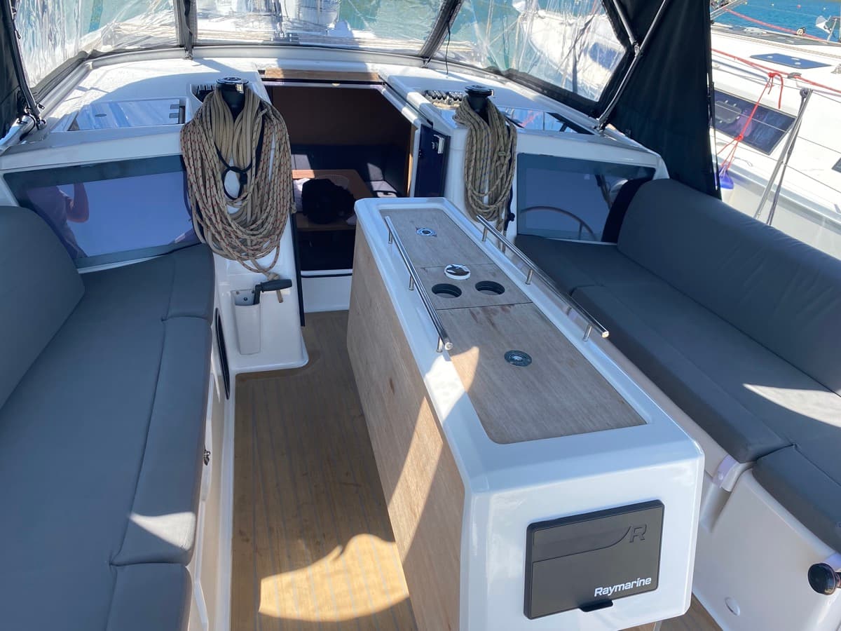 Dufour 390 Grand Large - photo 4