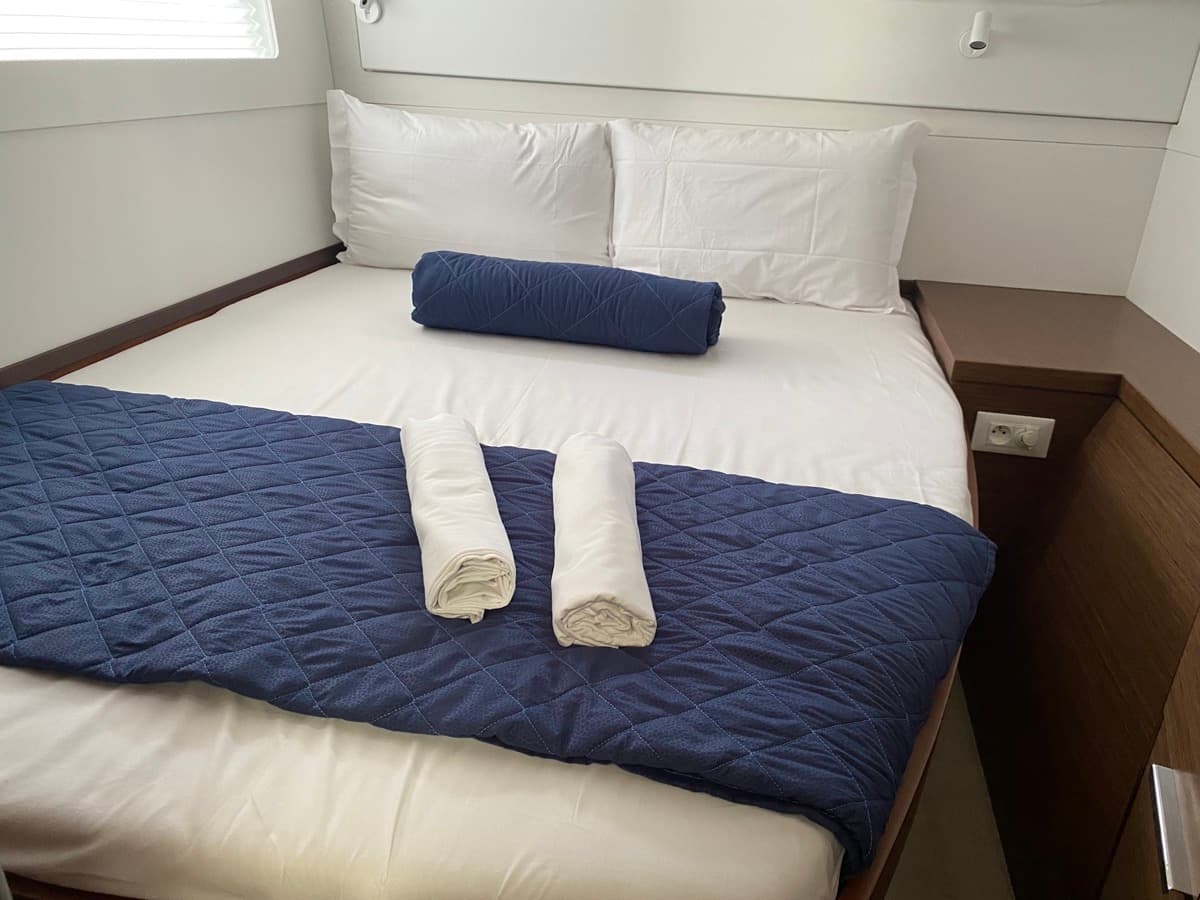 Lagoon 40 - photo 24