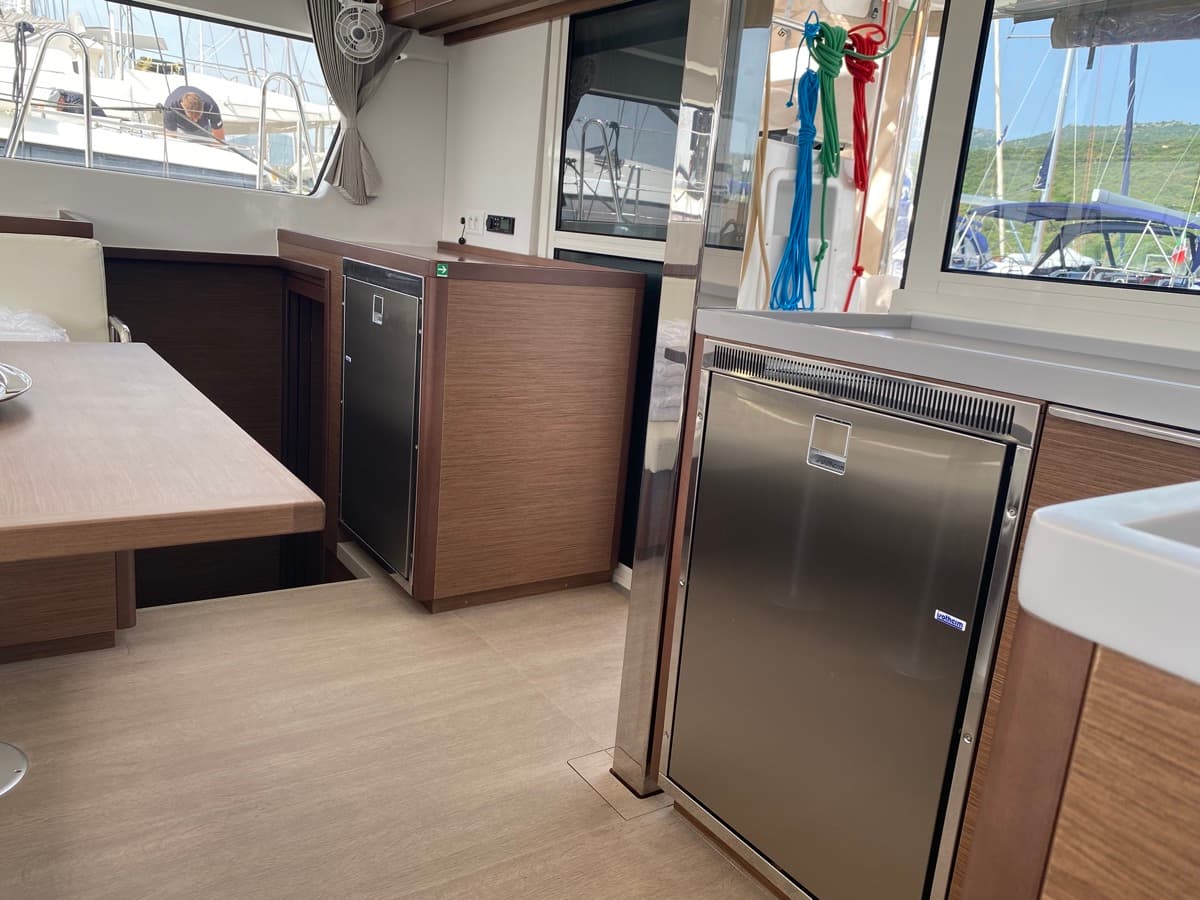 Lagoon 40 - photo 25