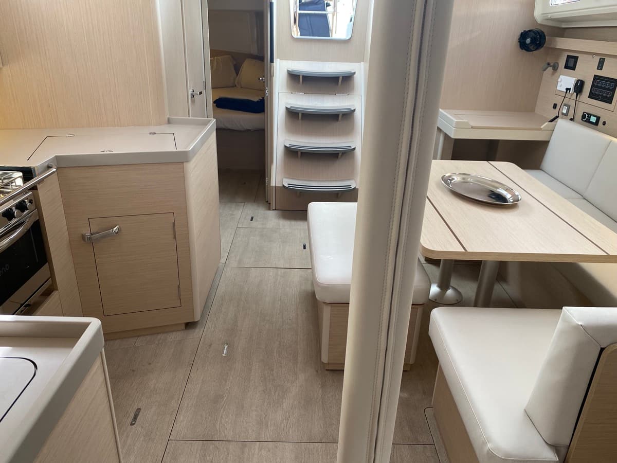 Oceanis 40.1 - photo 9