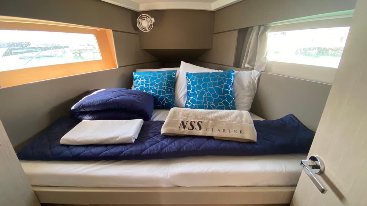 Oceanis 35.1 - photo 13