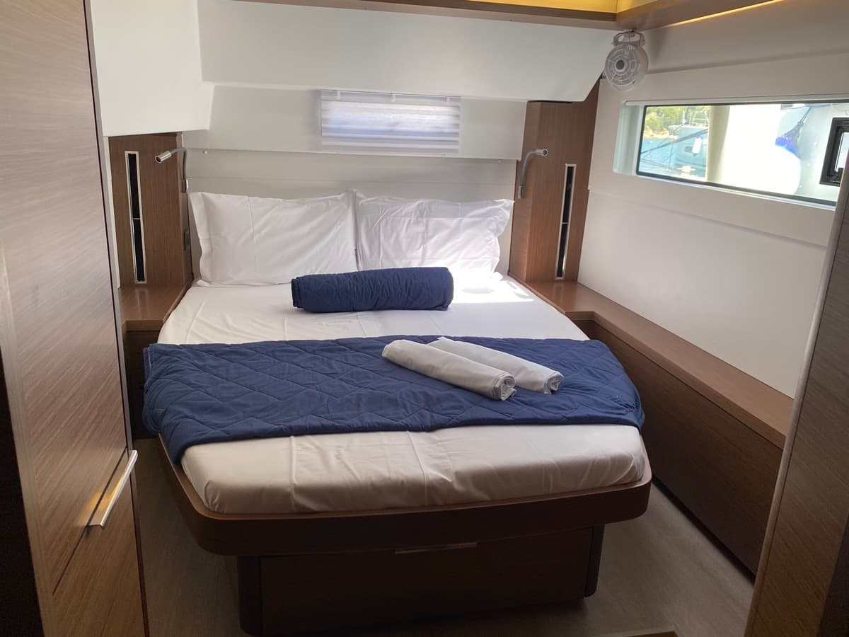 Lagoon 46  - photo 4