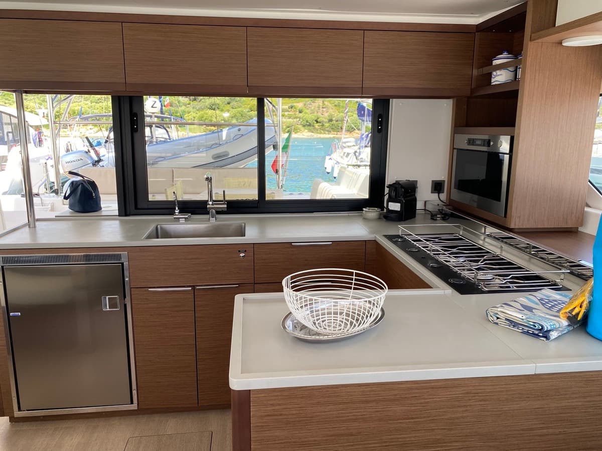 Lagoon 46  - photo 23