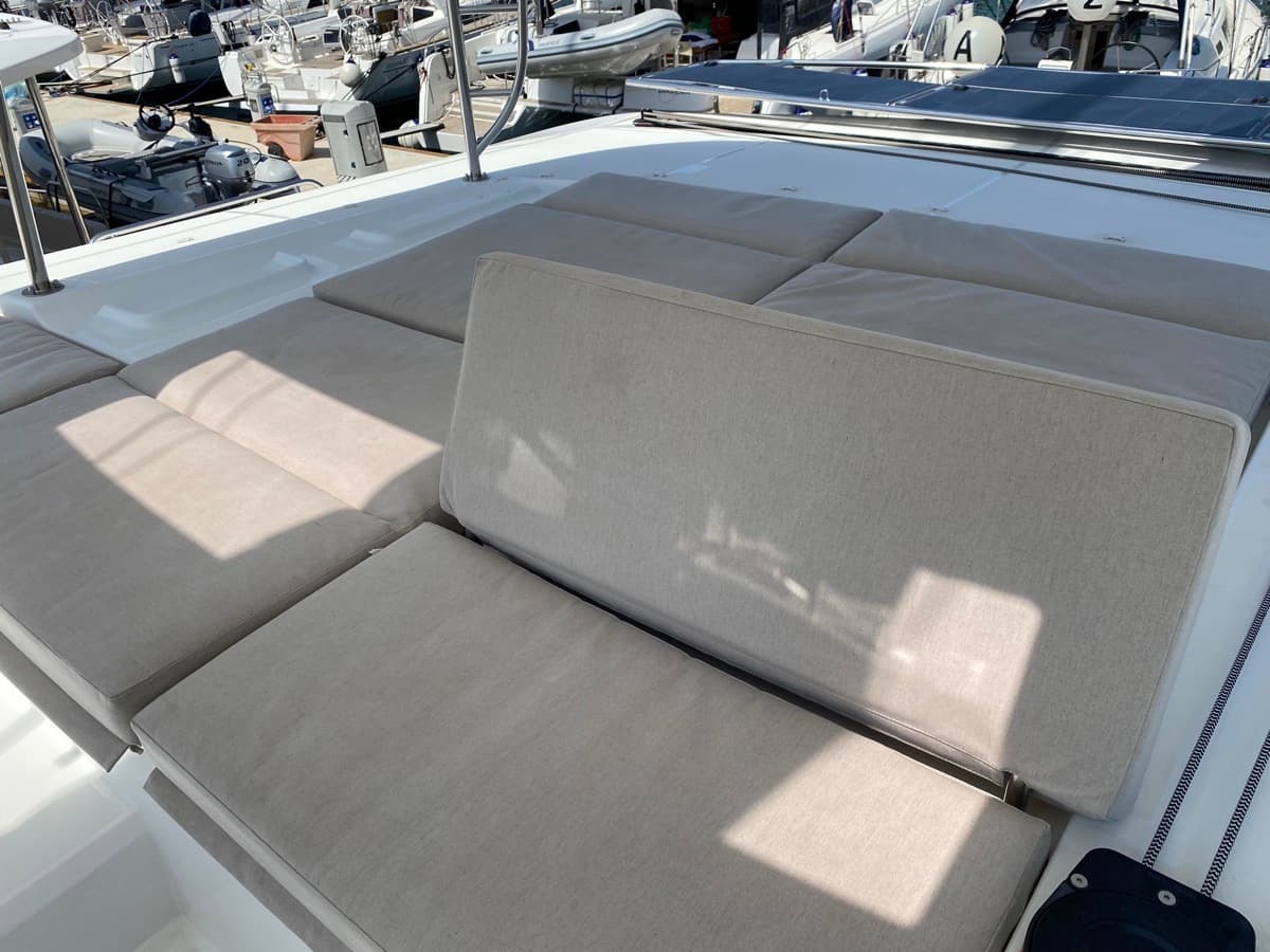 Lagoon 46  - photo 8