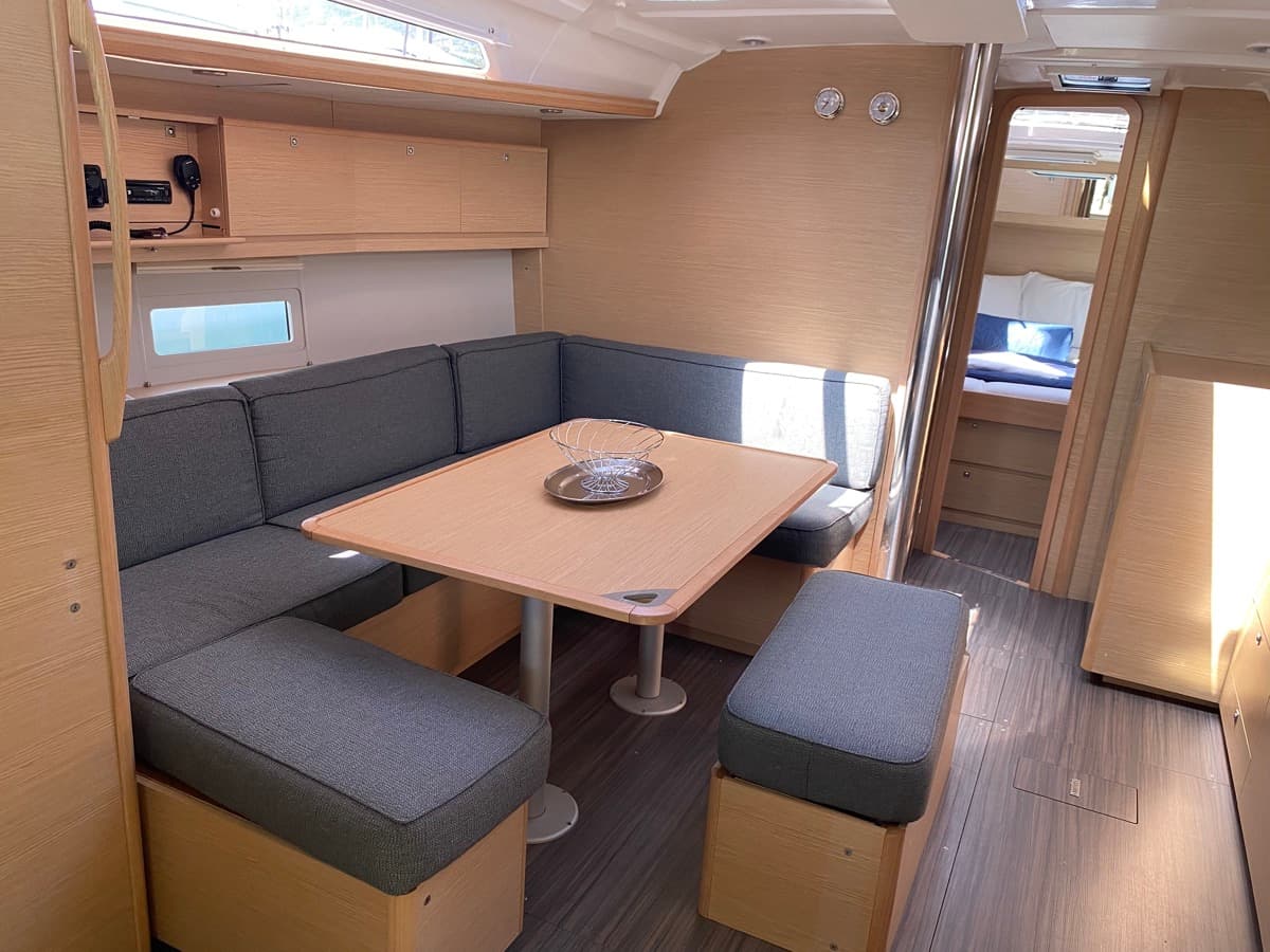 Dufour 430 - photo 8