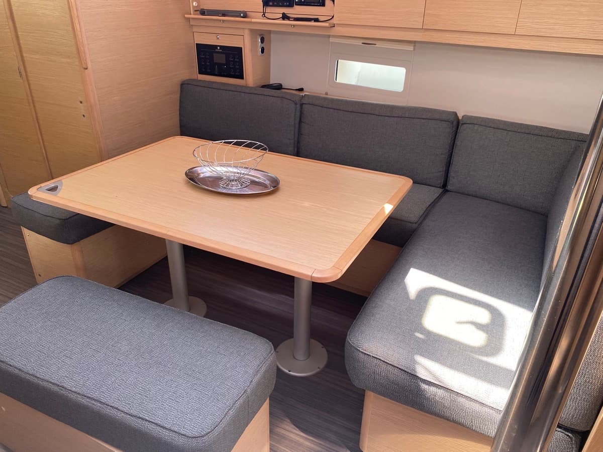 Dufour 430 - photo 16