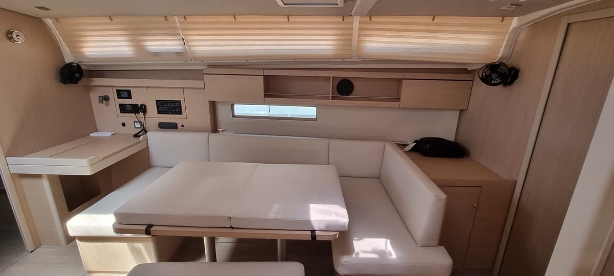 Oceanis 40.1 - photo 9