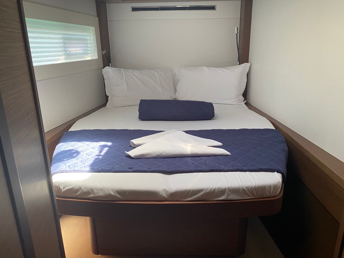 Lagoon 46  - photo 10