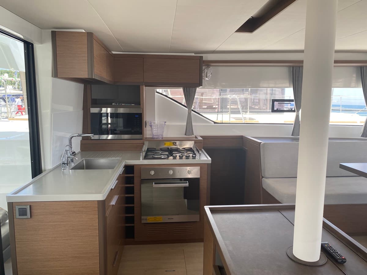 Lagoon 50 - photo 29