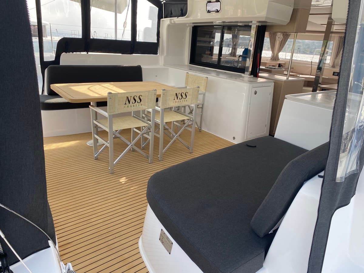 Lagoon 46  - photo 24