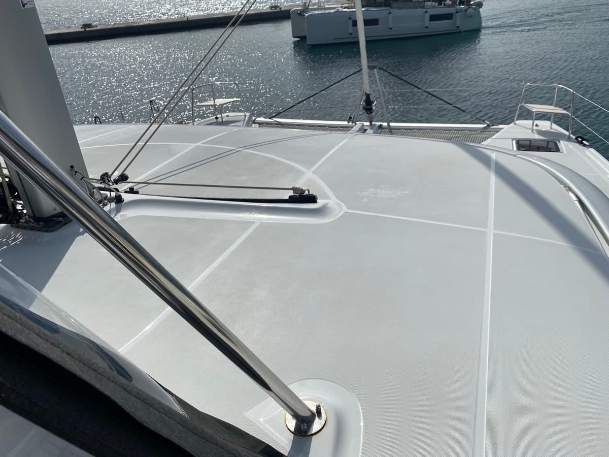 Lagoon 46  - photo 35