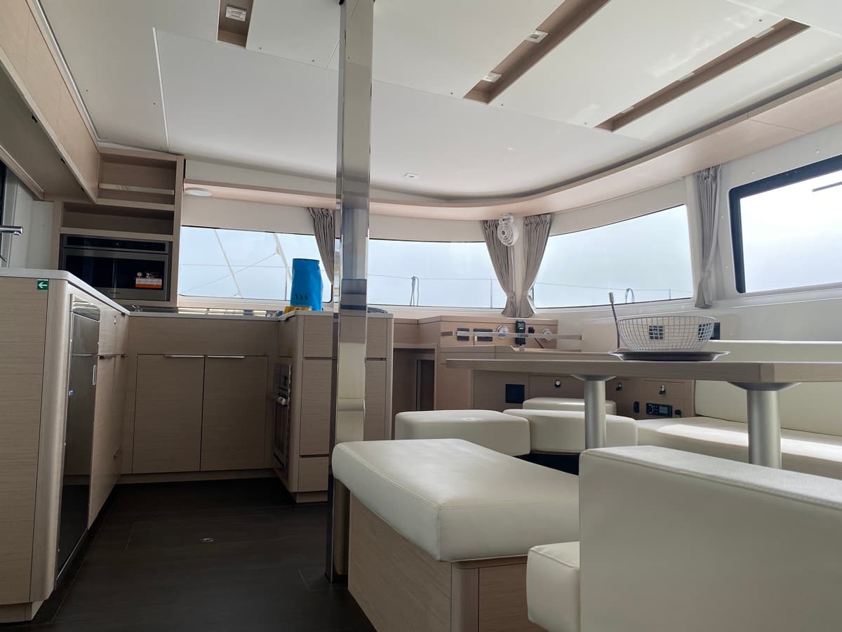 Lagoon 46  - photo 18