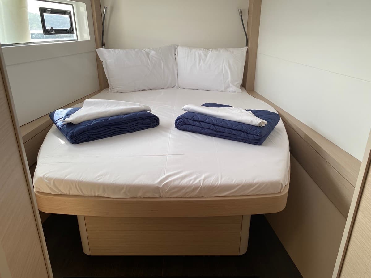 Lagoon 46  - photo 13