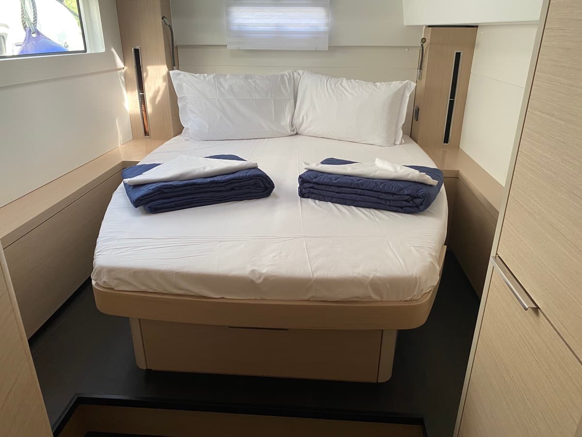 Lagoon 46  - photo 17