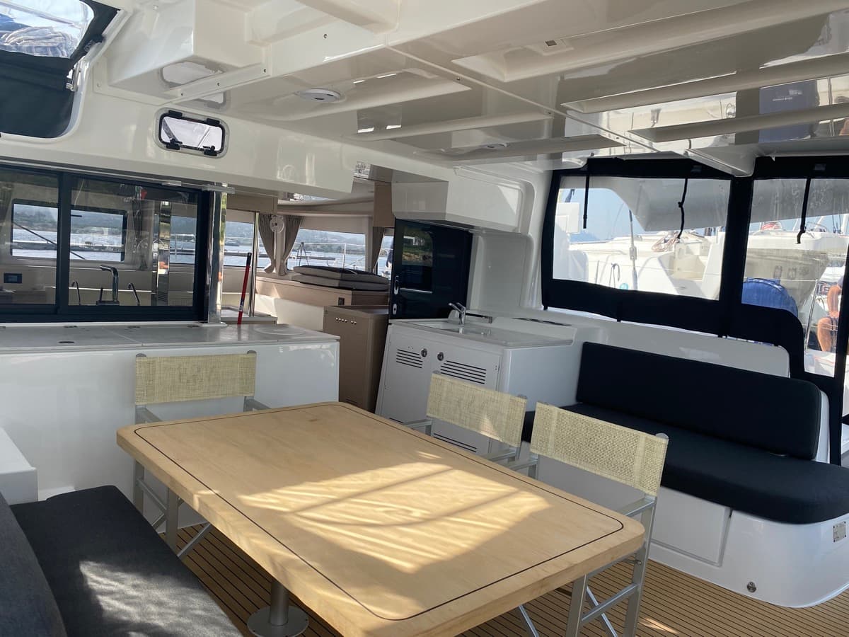 Lagoon 46  - photo 39