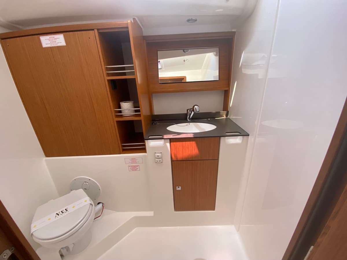 Bavaria Cruiser 51 - photo 19