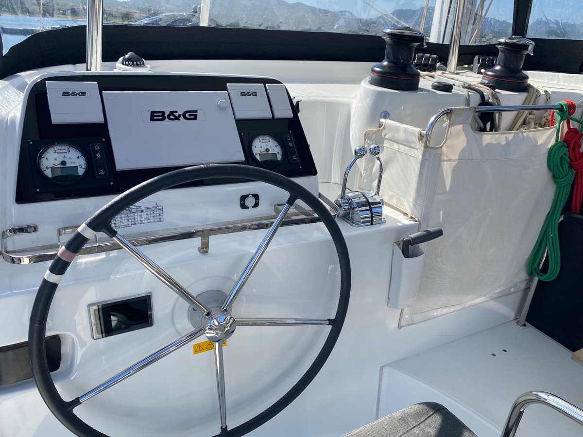 Lagoon 42 - photo 17