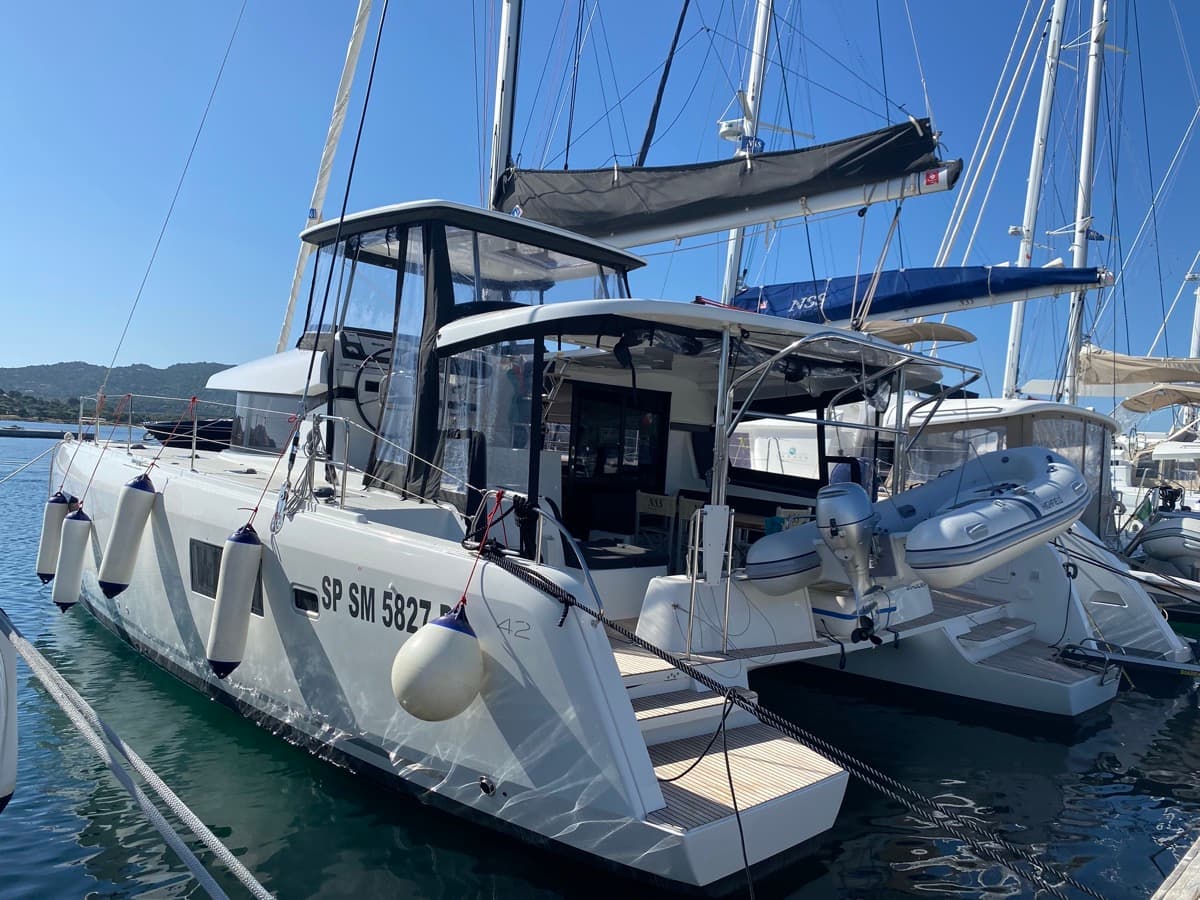 Lagoon 42 - photo 16