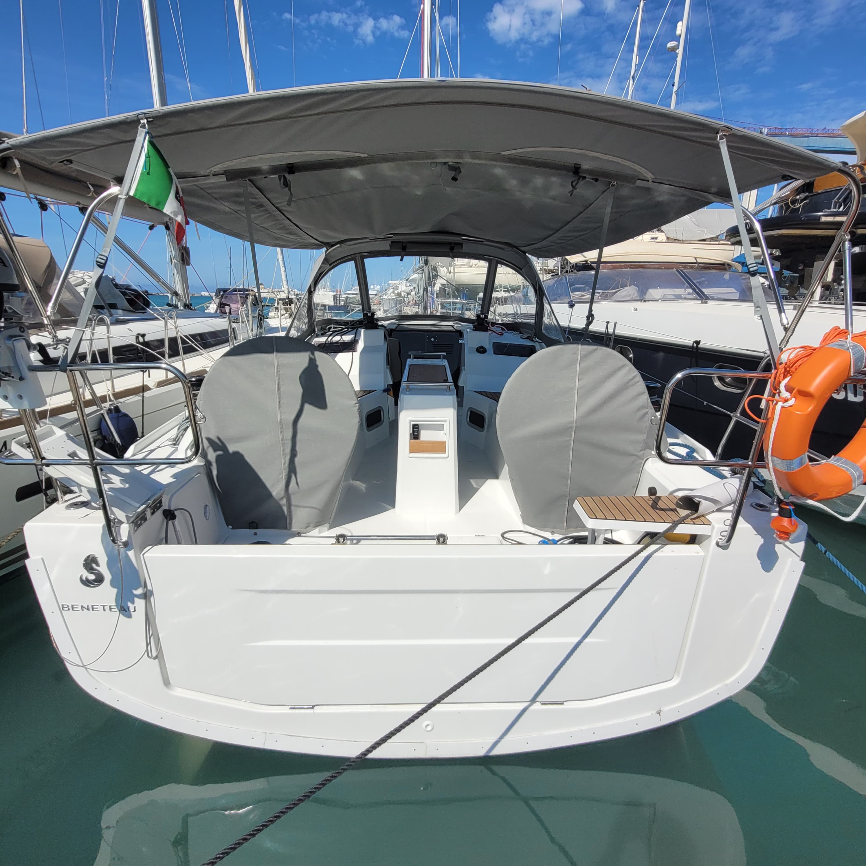 Oceanis 34.1 - photo 4