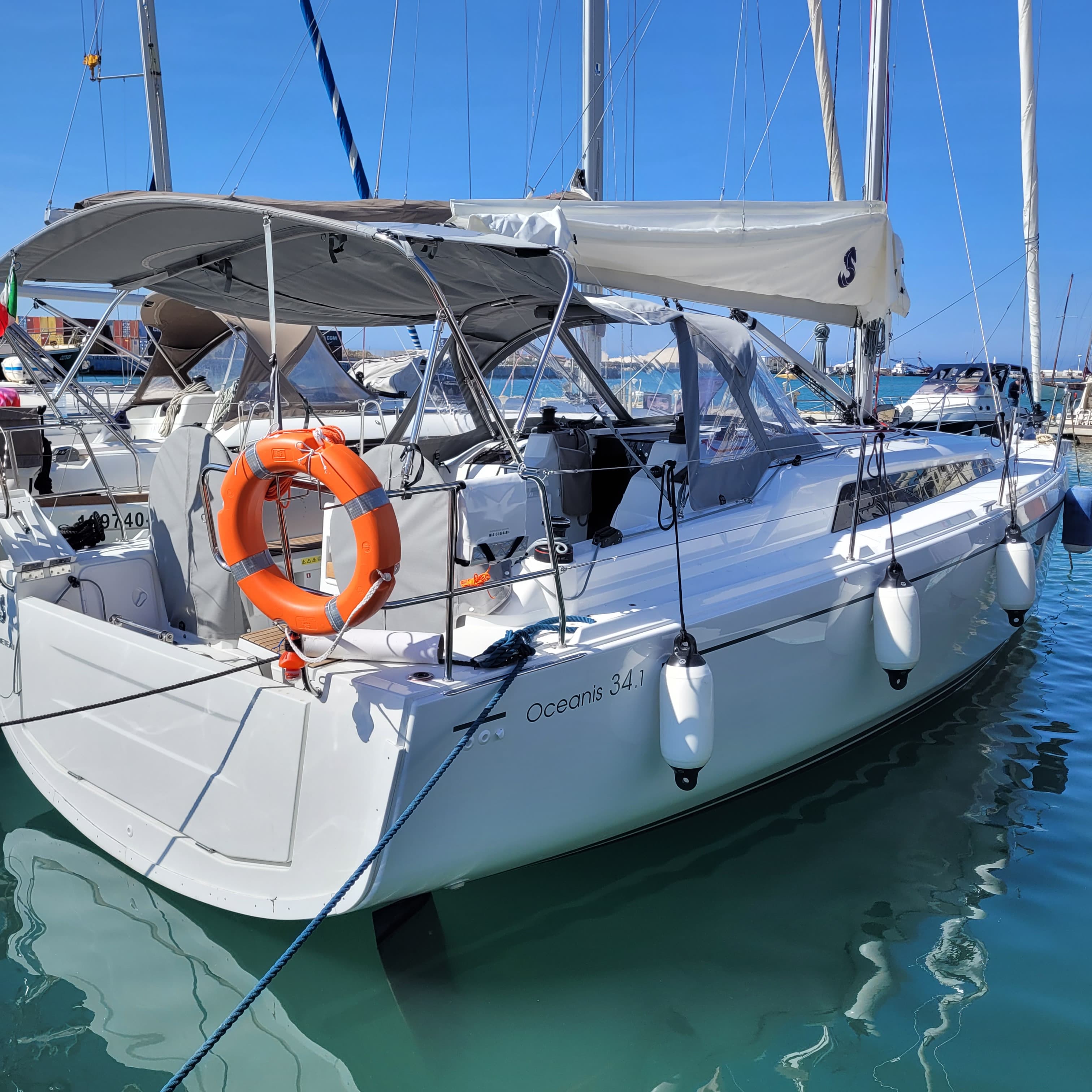 Oceanis 34.1 - photo 6