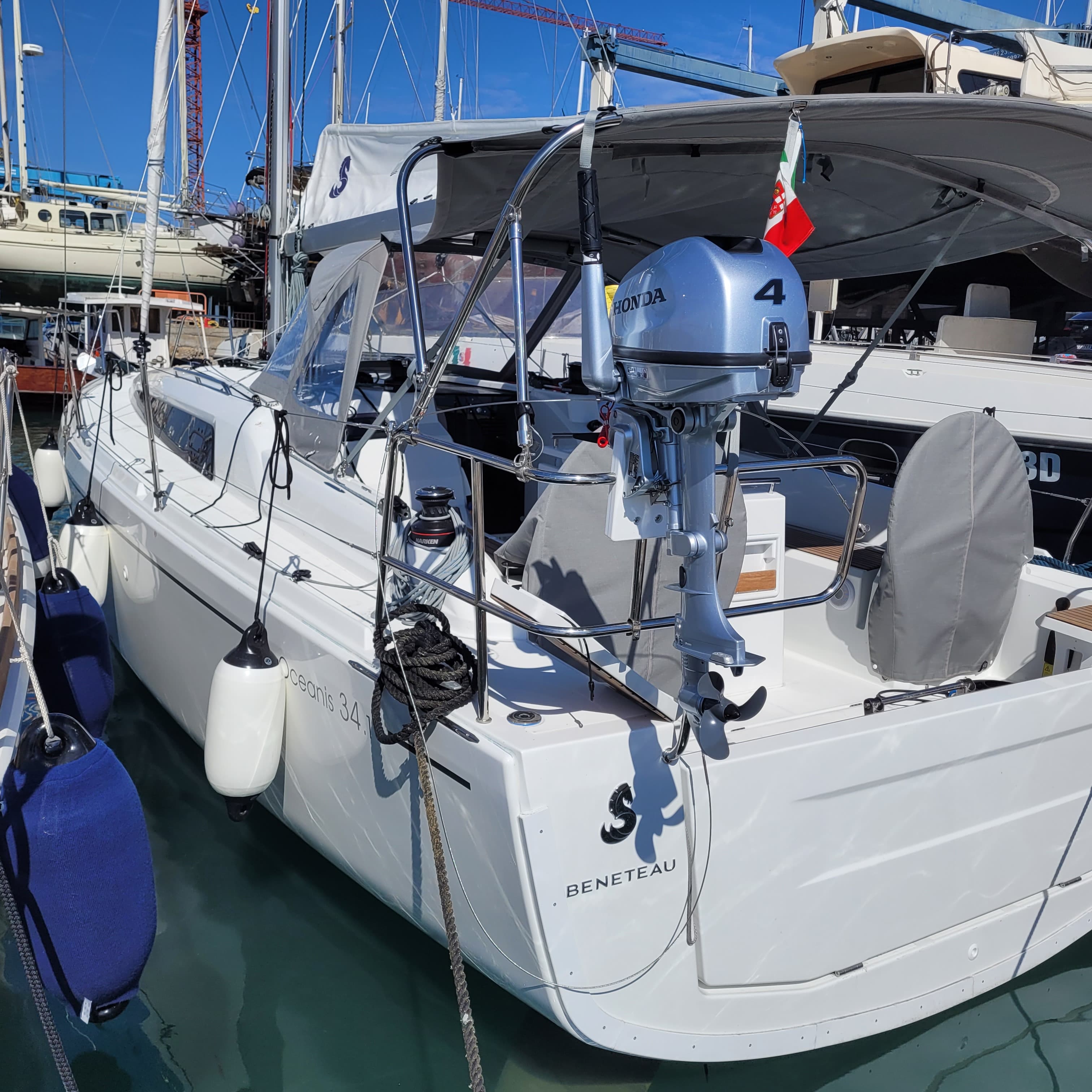 Oceanis 34.1 - photo 7