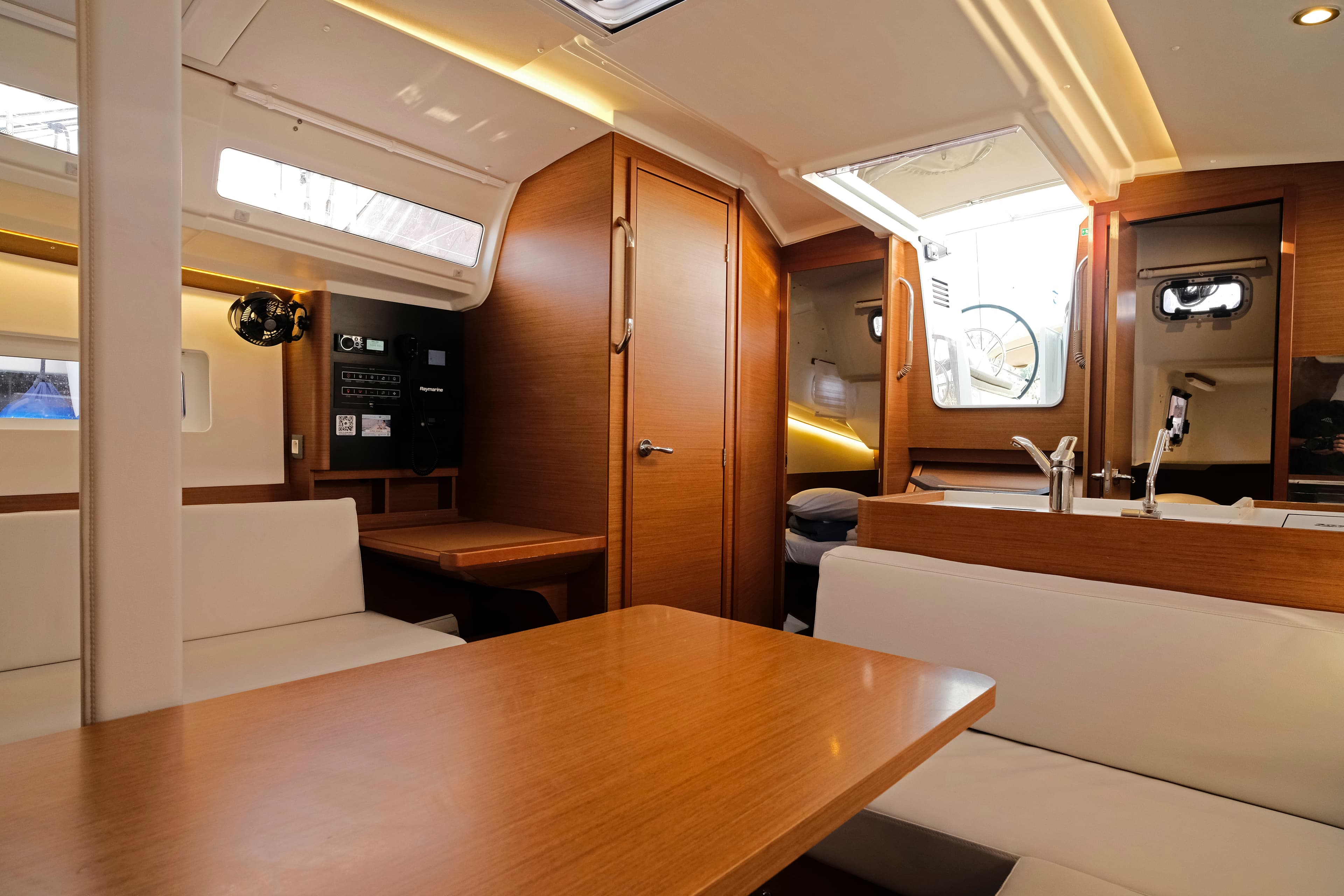 Sun Odyssey 380 - photo 23