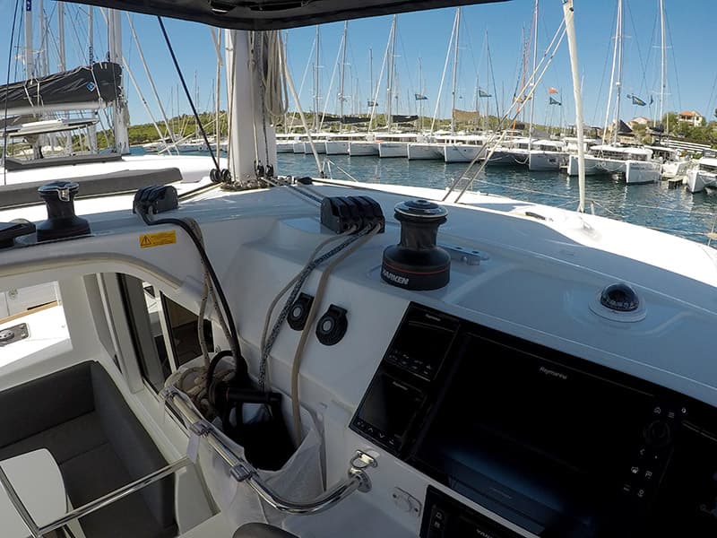 Lagoon 40 - photo 11