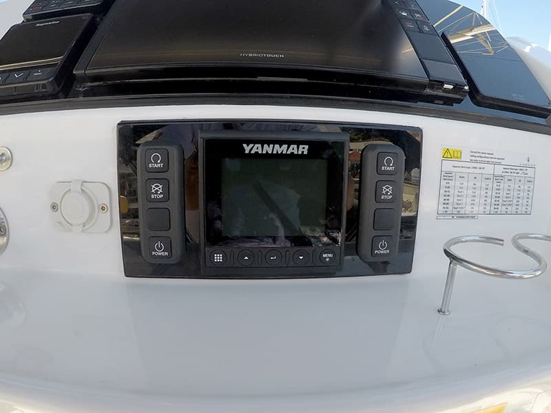 Lagoon 40 - photo 20