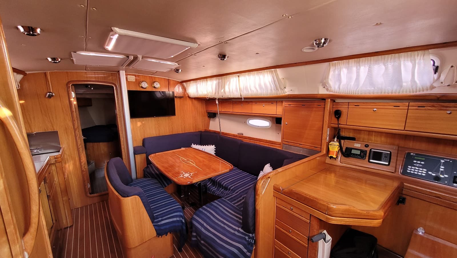 Bavaria 40 - photo 11