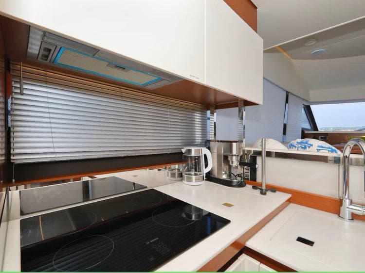 Prestige 520 Fly  - photo 33