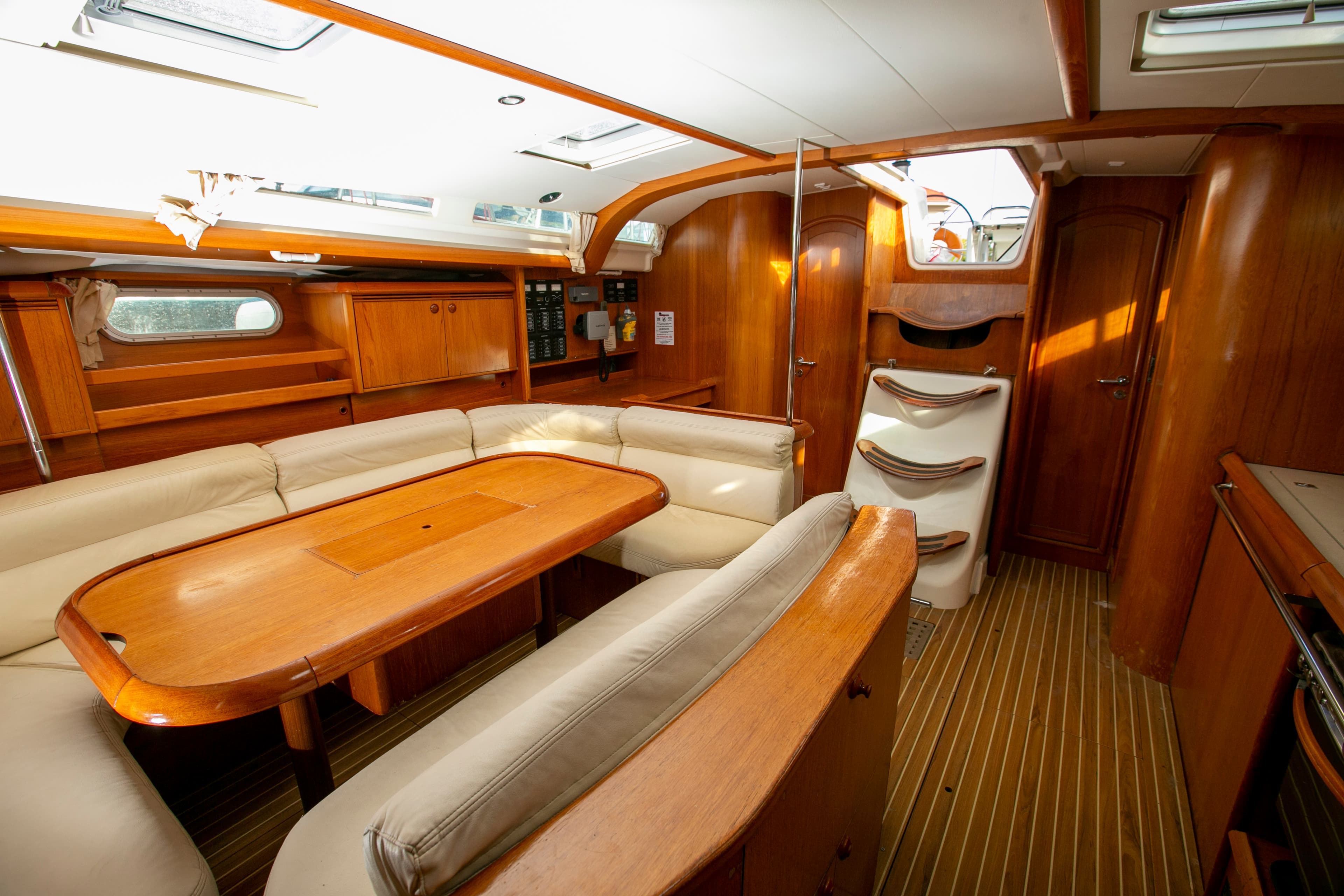 Sun Odyssey 49 - photo 8