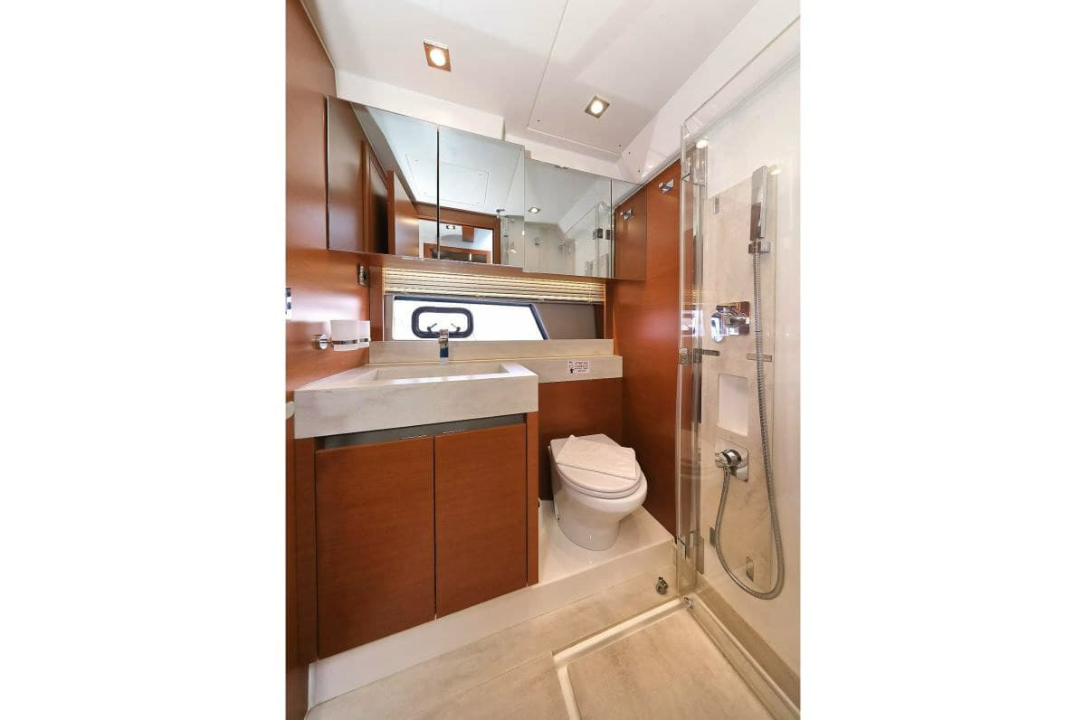 Prestige 520 Fly  - photo 12