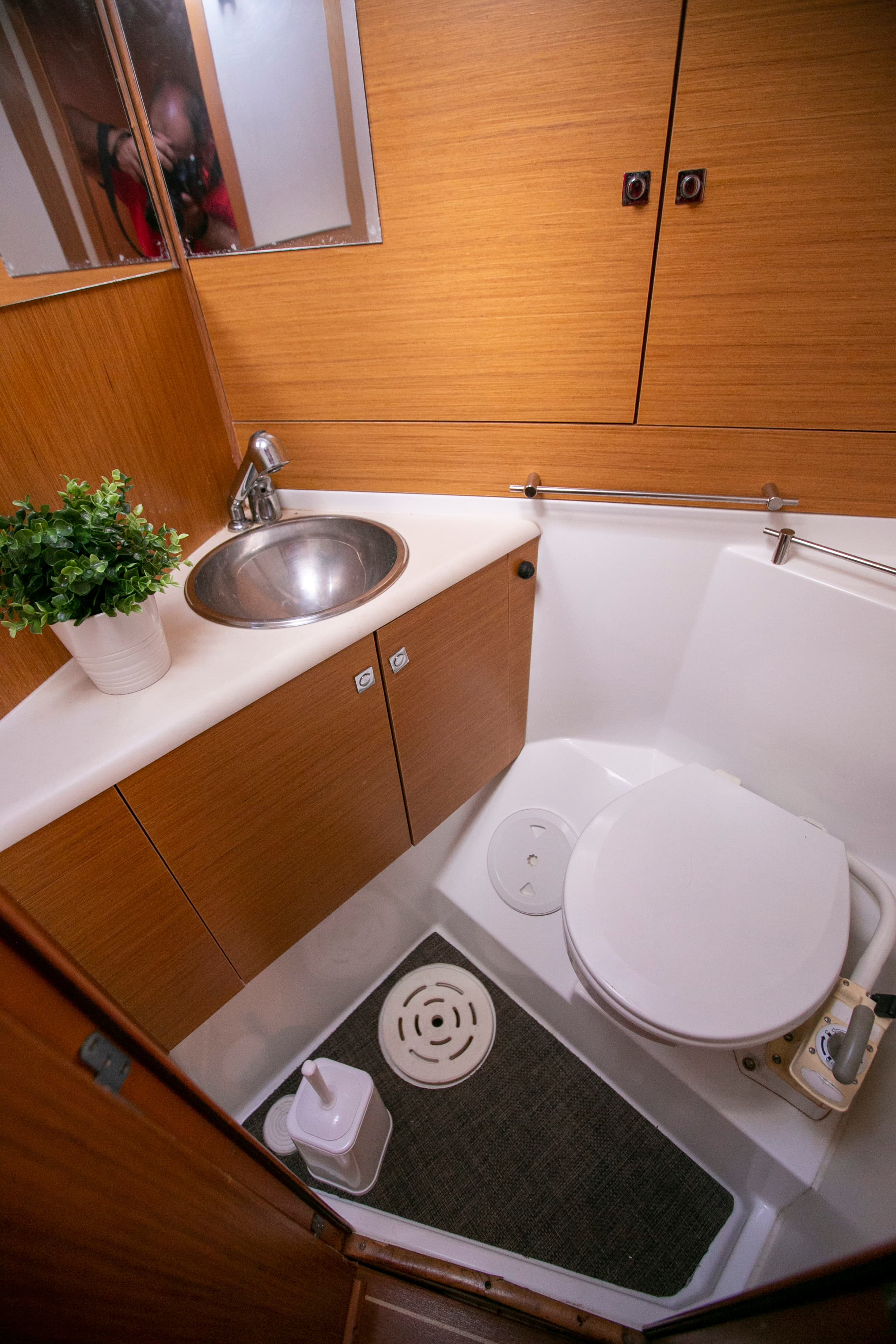 Sun Odyssey 49i - photo 8