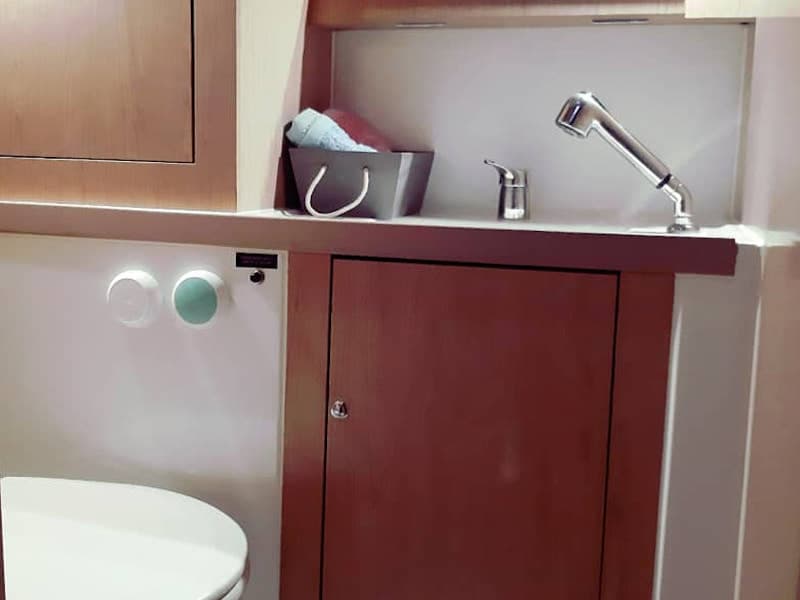 Oceanis 41.1 - photo 19