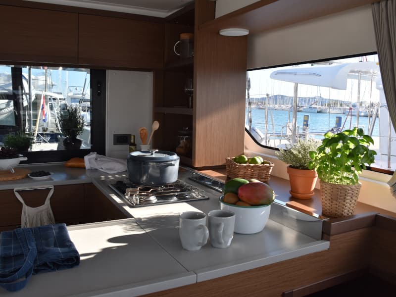 Lagoon 46  - photo 16