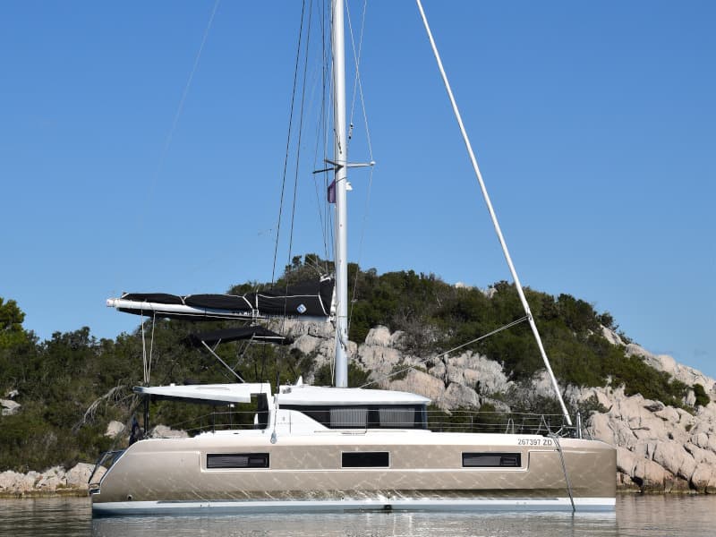 Lagoon 46  - photo 10