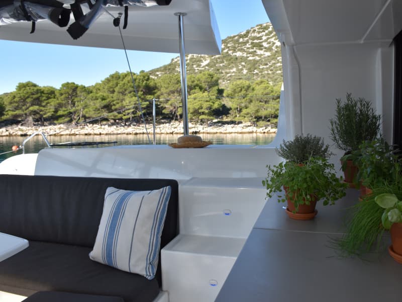 Lagoon 46  - photo 34