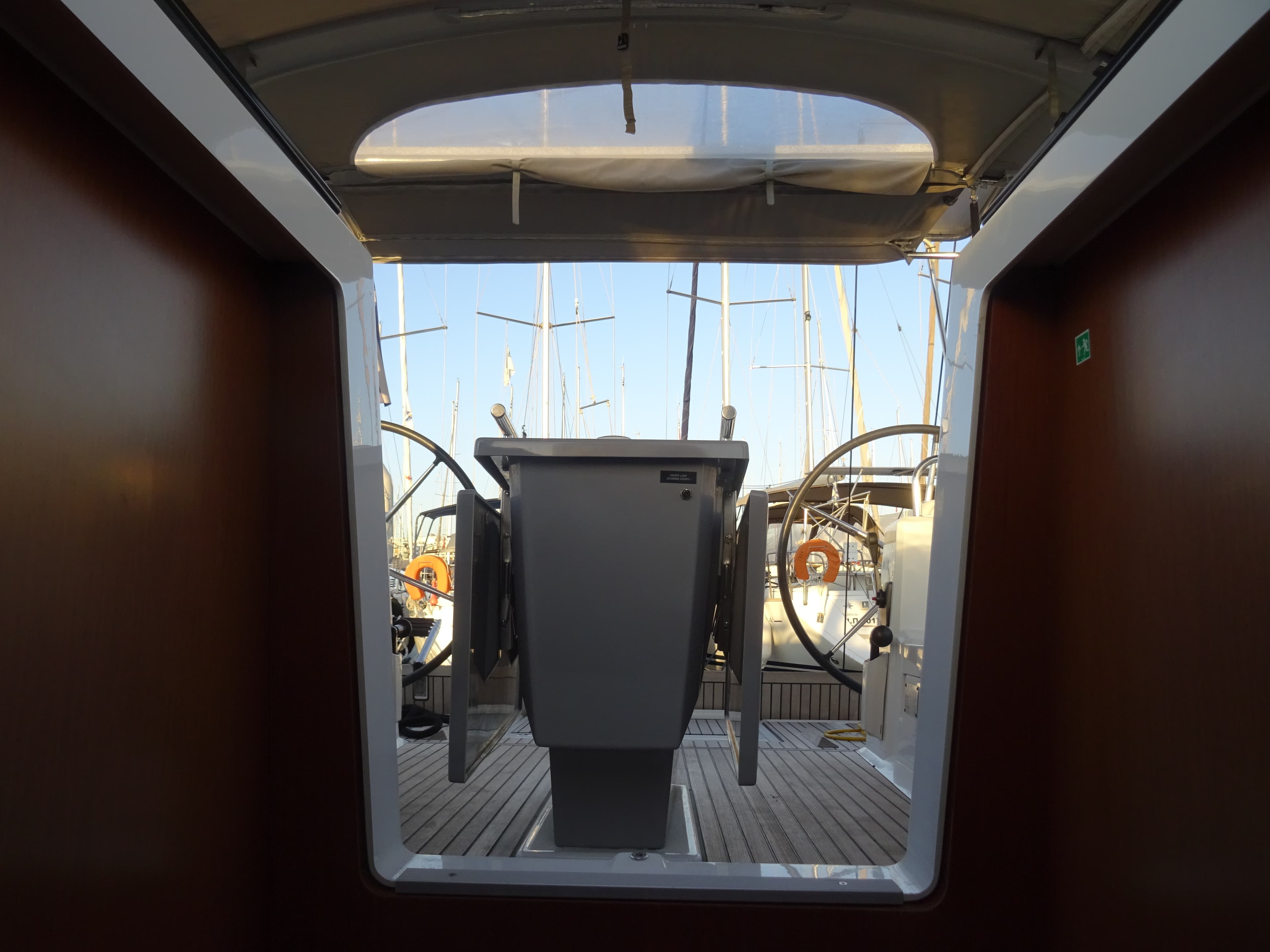 Oceanis 41.1 - photo 7