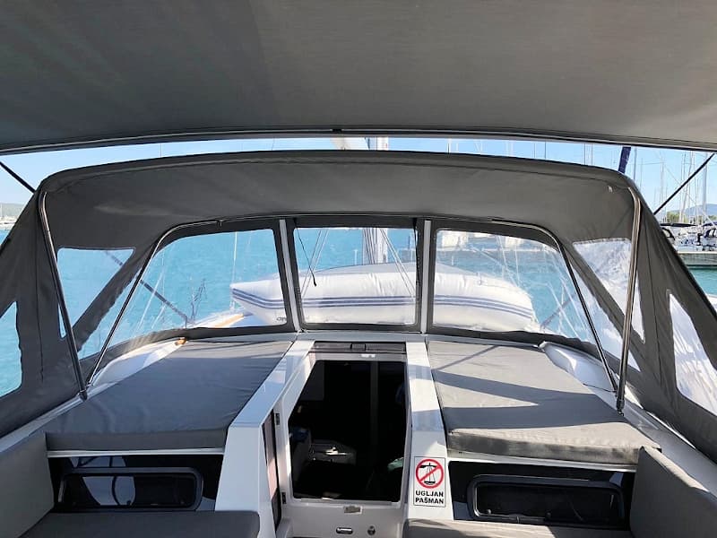 Oceanis 51.1 - photo 21