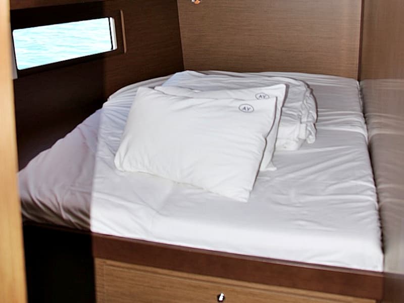 Oceanis 51.1 - photo 22