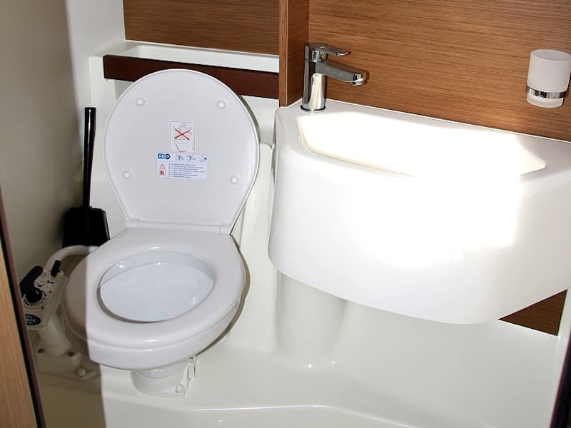 Oceanis 51.1 - photo 11