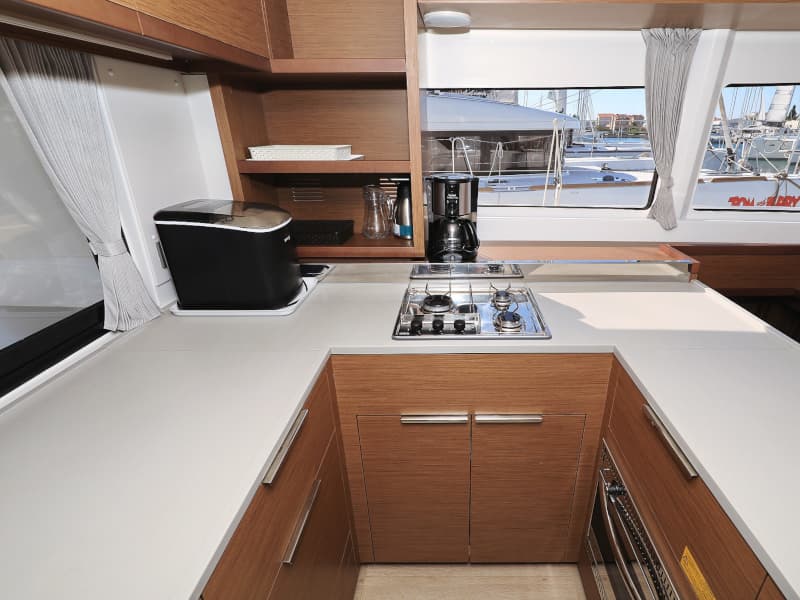 Lagoon 46  - photo 74