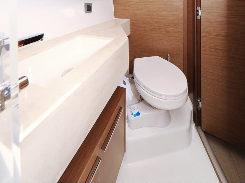 Lagoon 46  - photo 70