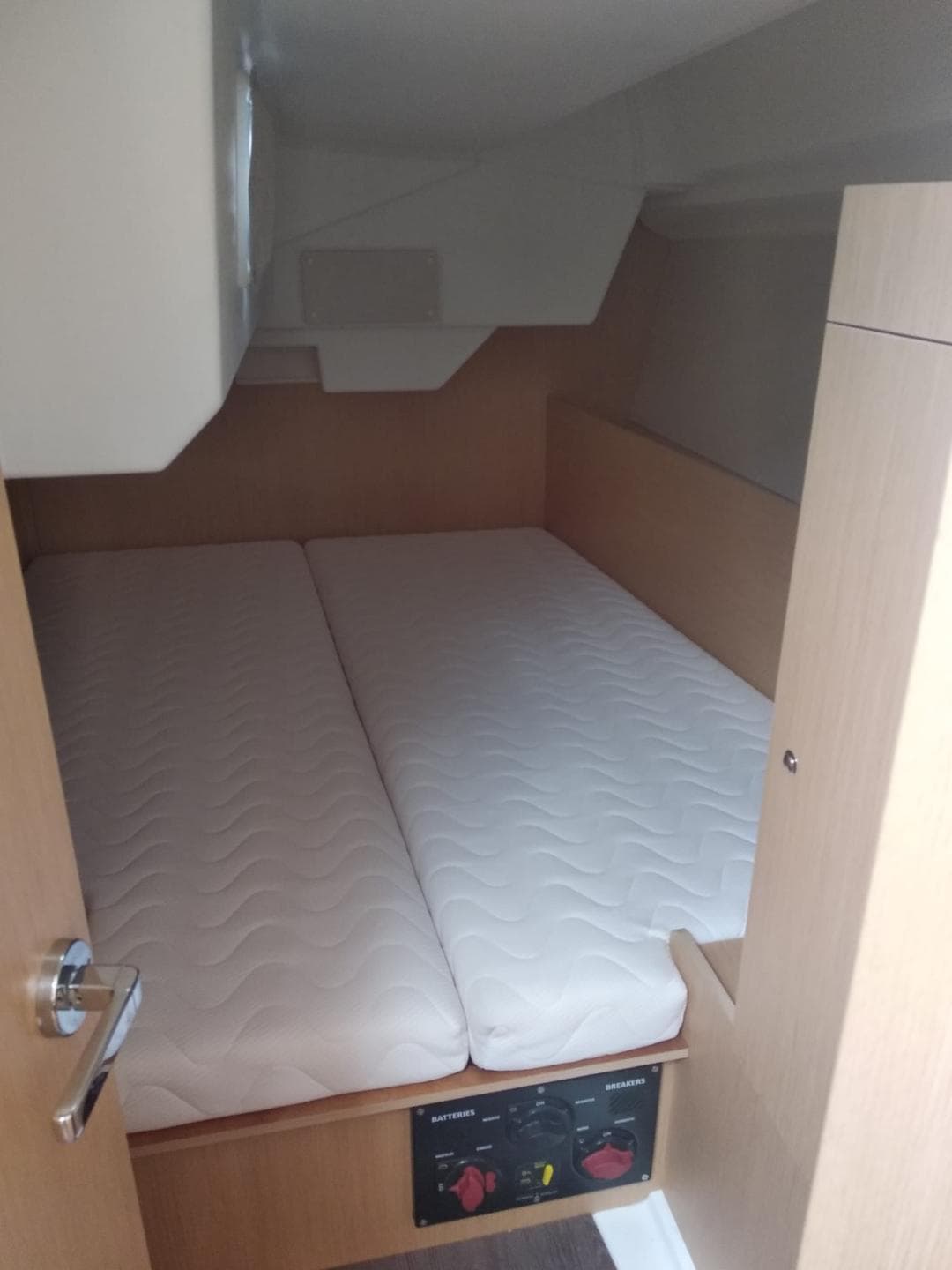 Oceanis 38.1 - photo 6