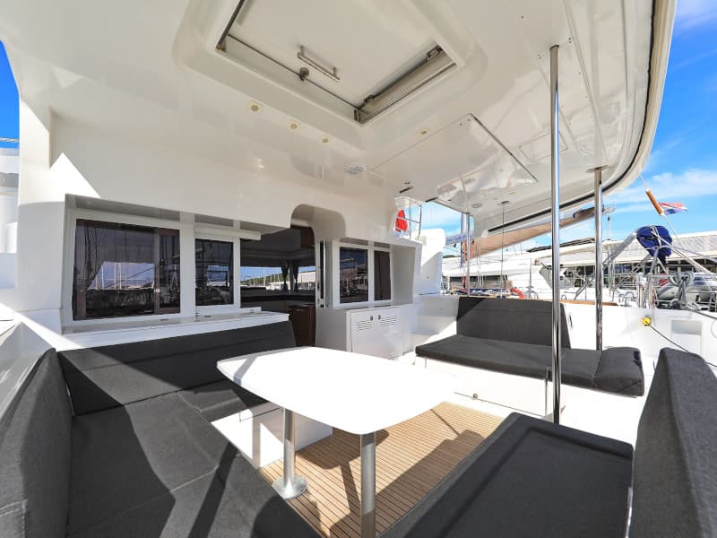 Lagoon 450 - photo 12