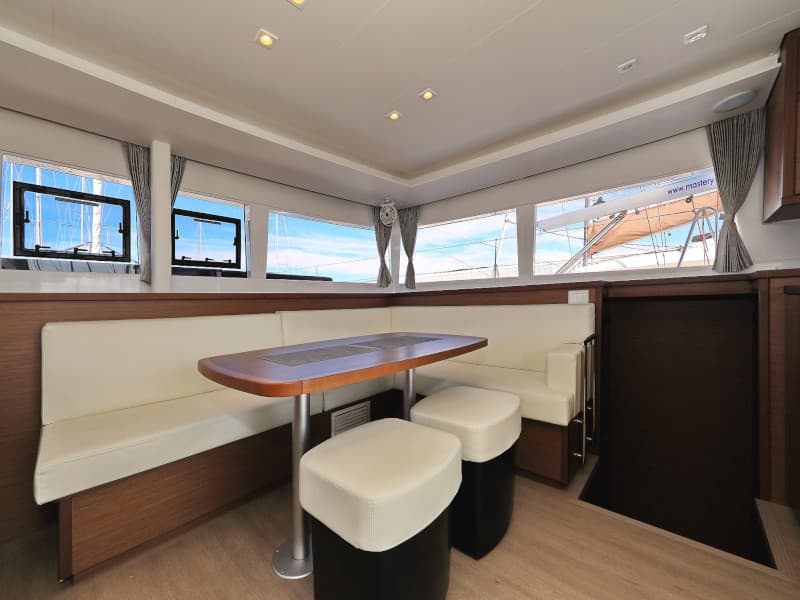 Lagoon 450 - photo 35